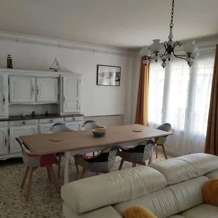 Maison De A 400m De La Tatil Evi *